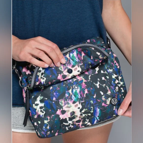 Lululemon Athletica Pink and Blue Crossbody Bag - Picture 3 of 12